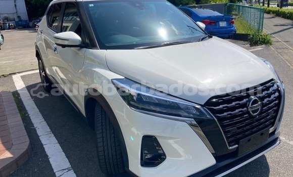 Buy Used Nissan Kix White Car in Bridgetown in Barbados