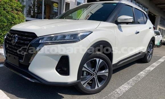 Buy Used Nissan Kix White Car in Bridgetown in Barbados Buy Used Nissan Kix White Car in Bridgetown in Barbados