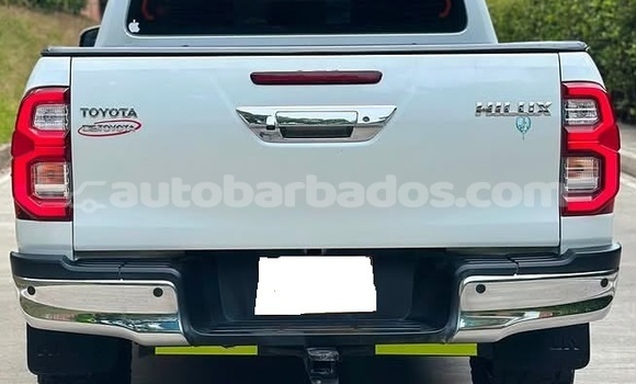 Buy Used Toyota Hilux White Car in Bridgetown in Barbados Buy Used Toyota Hilux White Car in Bridgetown in Barbados