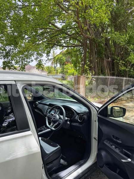 Big with watermark nissan kix barbados hillaby 5047