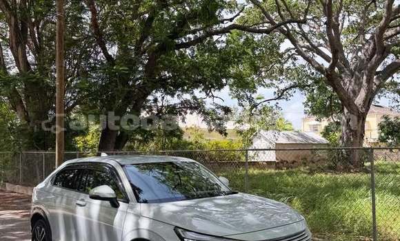 Buy Used Honda Vezel White Car in Greenland in Barbados Buy Used Honda Vezel White Car in Greenland in Barbados