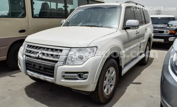Buy Import Mitsubishi Pajero White Car in Import - Dubai in Barbados Buy Import Mitsubishi Pajero White Car in Import - Dubai in Barbados