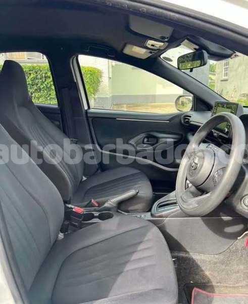 Big with watermark toyota yaris barbados bridgetown 5067