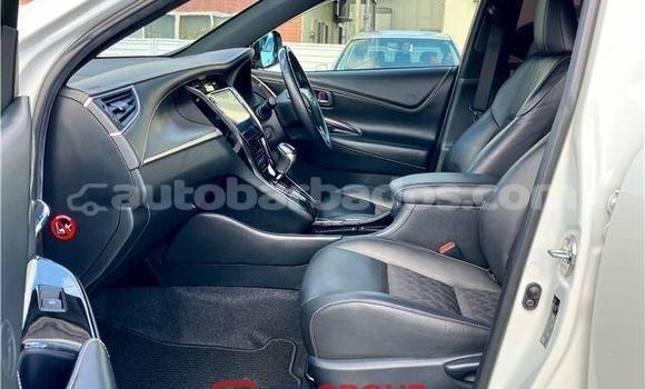 Buy Import Toyota Harrier White Car in Import - Dubai in Barbados Buy Import Toyota Harrier White Car in Import - Dubai in Barbados