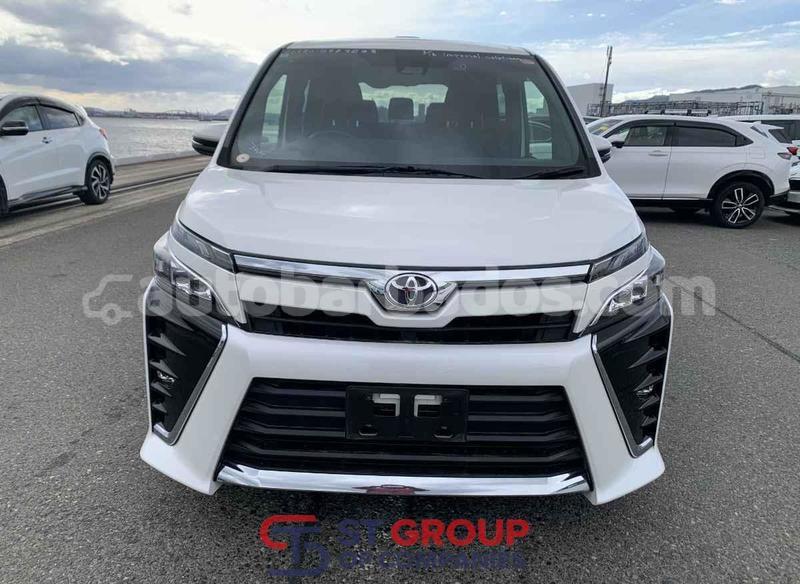 Big with watermark toyota voxy barbados import dubai 5088