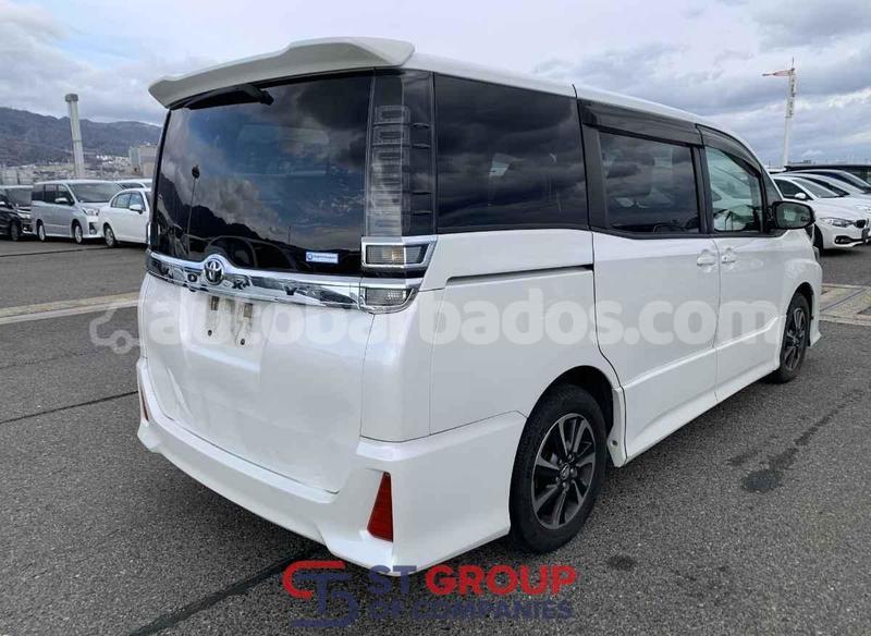 Big with watermark toyota voxy barbados import dubai 5088