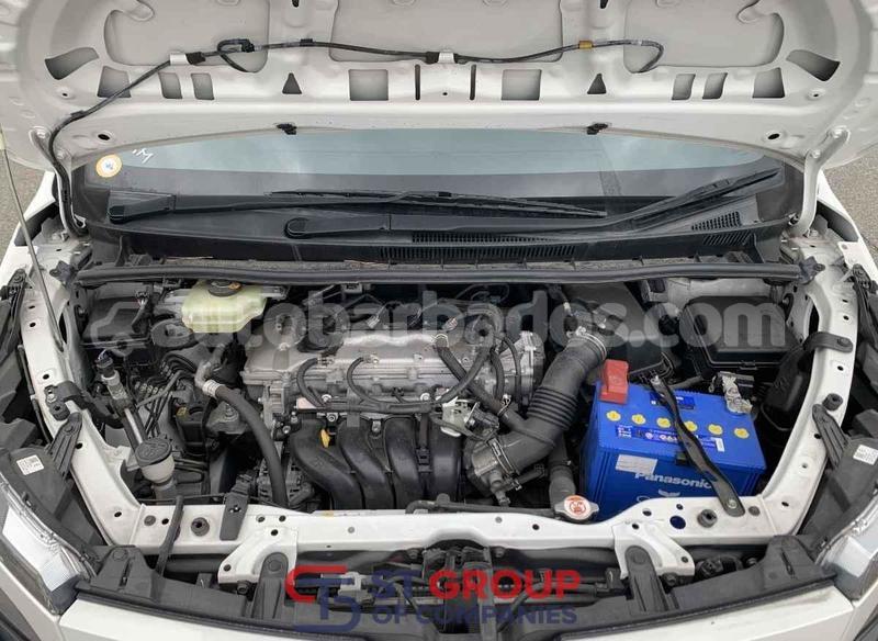 Big with watermark toyota voxy barbados import dubai 5088