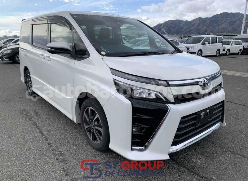 Big with watermark toyota voxy barbados import dubai 5088