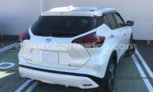 Buy Used Nissan Kix White Car in Bridgetown in Barbados Buy Used Nissan Kix White Car in Bridgetown in Barbados