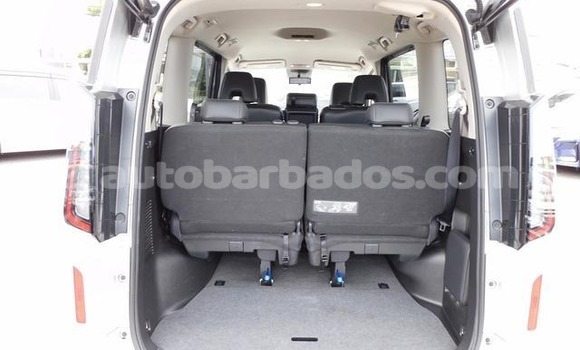 Buy Used Nissan Serena Silver Car in Bridgetown in Barbados Buy Used Nissan Serena Silver Car in Bridgetown in Barbados