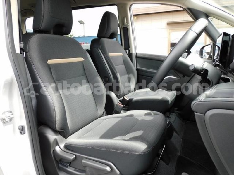 Big with watermark nissan serena barbados bridgetown 5123