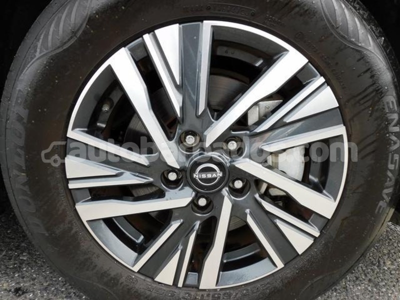 Big with watermark nissan serena barbados bridgetown 5123