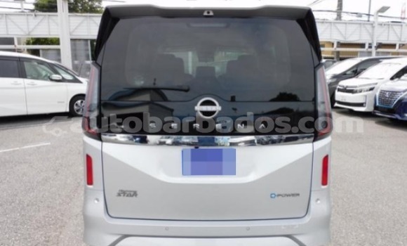Buy Used Nissan Serena Silver Car in Bridgetown in Barbados Buy Used Nissan Serena Silver Car in Bridgetown in Barbados