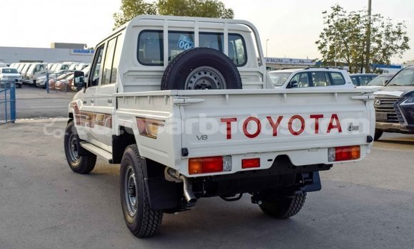 Buy Import Toyota Land Cruiser White Car in Import - Dubai in Barbados Buy Import Toyota Land Cruiser White Car in Import - Dubai in Barbados