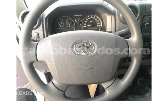 Buy Import Toyota Land Cruiser White Car in Import - Dubai in Barbados Buy Import Toyota Land Cruiser White Car in Import - Dubai in Barbados