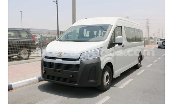 Buy Import Toyota Hiace White Car in Import - Dubai in Barbados Buy Import Toyota Hiace White Car in Import - Dubai in Barbados