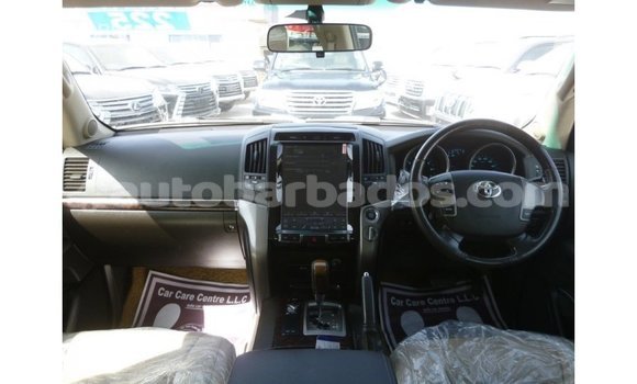 Buy Import Toyota Land Cruiser White Car in Import - Dubai in Barbados Buy Import Toyota Land Cruiser White Car in Import - Dubai in Barbados