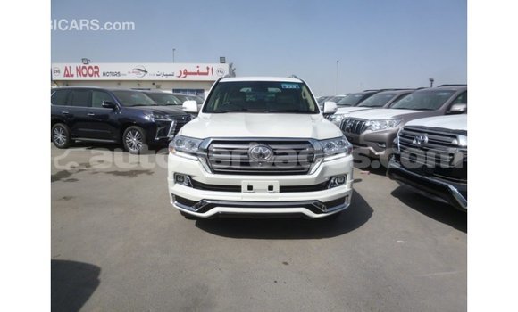 Buy Import Toyota Land Cruiser White Car in Import - Dubai in Barbados Buy Import Toyota Land Cruiser White Car in Import - Dubai in Barbados