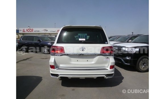 Buy Import Toyota Land Cruiser White Car in Import - Dubai in Barbados Buy Import Toyota Land Cruiser White Car in Import - Dubai in Barbados