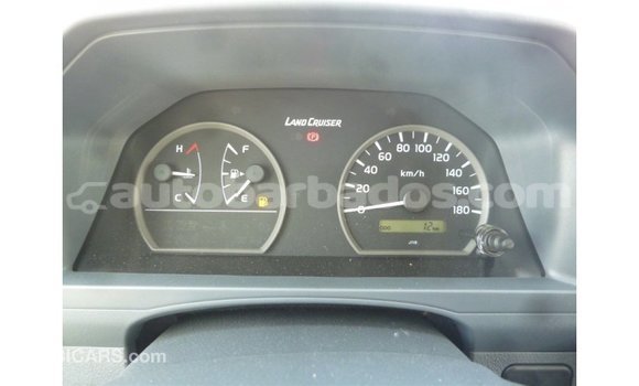 Buy Import Toyota Land Cruiser White Car in Import - Dubai in Barbados Buy Import Toyota Land Cruiser White Car in Import - Dubai in Barbados
