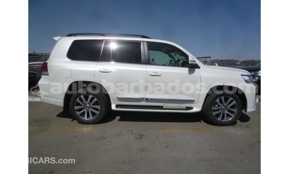 Buy Import Toyota Land Cruiser White Car in Import - Dubai in Barbados Buy Import Toyota Land Cruiser White Car in Import - Dubai in Barbados