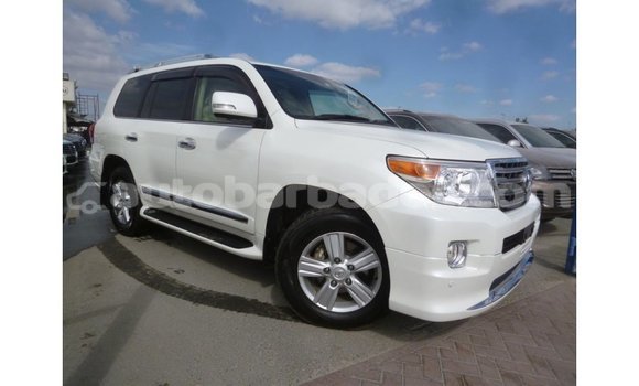 Buy Import Toyota Land Cruiser White Car in Import - Dubai in Barbados Buy Import Toyota Land Cruiser White Car in Import - Dubai in Barbados