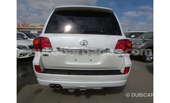 Buy Import Toyota Land Cruiser White Car in Import - Dubai in Barbados Buy Import Toyota Land Cruiser White Car in Import - Dubai in Barbados