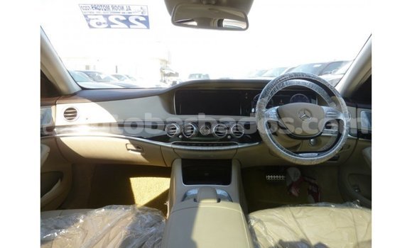Buy Import Mercedes-Benz 190 (W201) White Car in Import - Dubai in Barbados Buy Import Mercedes-Benz 190 (W201) White Car in Import - Dubai in Barbados