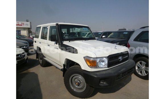 Buy Import Toyota Land Cruiser White Car in Import - Dubai in Barbados Buy Import Toyota Land Cruiser White Car in Import - Dubai in Barbados