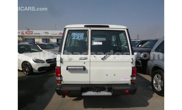 Buy Import Toyota Land Cruiser White Car in Import - Dubai in Barbados Buy Import Toyota Land Cruiser White Car in Import - Dubai in Barbados