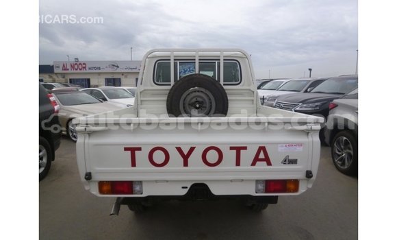 Buy Import Toyota Land Cruiser White Car in Import - Dubai in Barbados Buy Import Toyota Land Cruiser White Car in Import - Dubai in Barbados