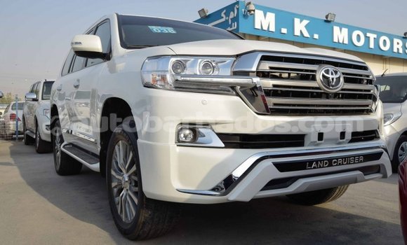 Buy Import Toyota Land Cruiser White Car in Import - Dubai in Barbados Buy Import Toyota Land Cruiser White Car in Import - Dubai in Barbados