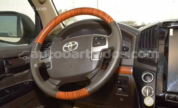 Buy Import Toyota Land Cruiser White Car in Import - Dubai in Barbados Buy Import Toyota Land Cruiser White Car in Import - Dubai in Barbados
