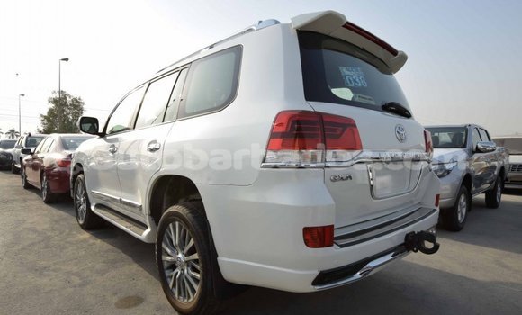 Buy Import Toyota Land Cruiser White Car in Import - Dubai in Barbados Buy Import Toyota Land Cruiser White Car in Import - Dubai in Barbados