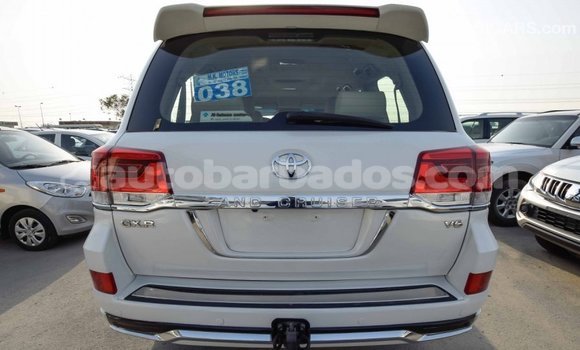 Buy Import Toyota Land Cruiser White Car in Import - Dubai in Barbados Buy Import Toyota Land Cruiser White Car in Import - Dubai in Barbados