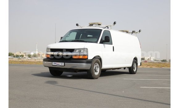 Buy Import Chevrolet Express White Car in Import - Dubai in Barbados