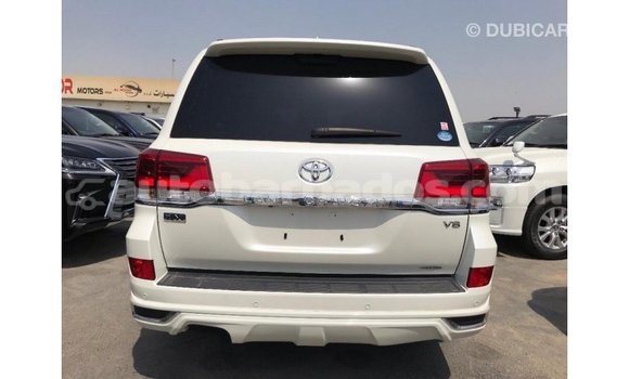 Buy Import Toyota Land Cruiser White Car in Import - Dubai in Barbados Buy Import Toyota Land Cruiser White Car in Import - Dubai in Barbados