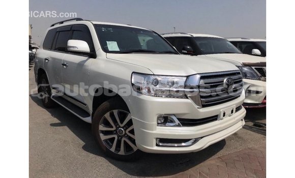 Buy Import Toyota Land Cruiser White Car in Import - Dubai in Barbados Buy Import Toyota Land Cruiser White Car in Import - Dubai in Barbados