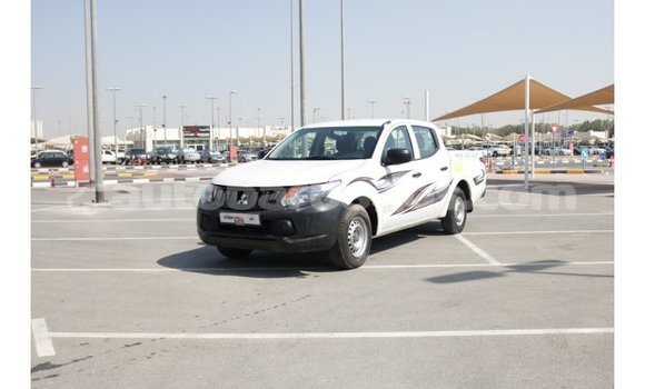 Buy Import Mitsubishi L200 White Car in Import - Dubai in Barbados