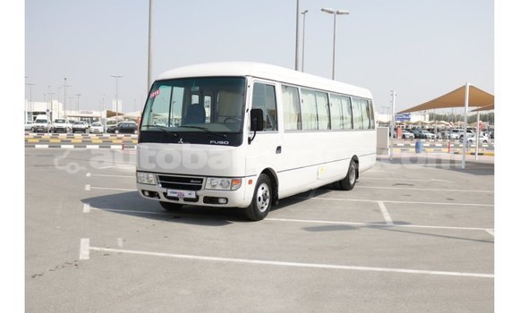 Buy Import Mitsubishi L400 White Truck in Import - Dubai in Barbados