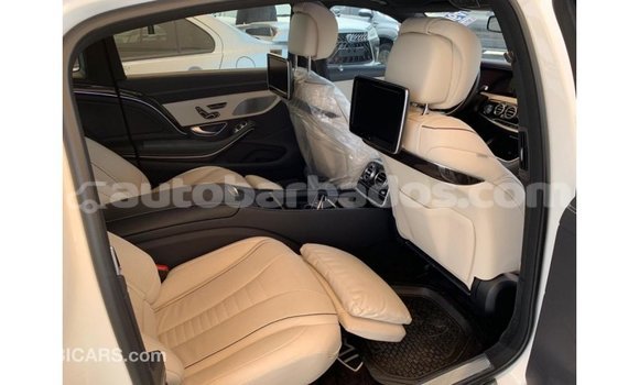 Buy Import Mercedes-Benz 190 (W201) White Car in Import - Dubai in Barbados Buy Import Mercedes-Benz 190 (W201) White Car in Import - Dubai in Barbados
