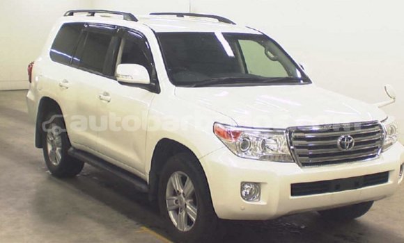 Buy Import Toyota Land Cruiser White Car in Import - Dubai in Barbados Buy Import Toyota Land Cruiser White Car in Import - Dubai in Barbados
