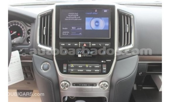 Buy Import Toyota Land Cruiser White Car in Import - Dubai in Barbados Buy Import Toyota Land Cruiser White Car in Import - Dubai in Barbados