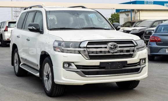 Buy Import Toyota Land Cruiser White Car in Import - Dubai in Barbados Buy Import Toyota Land Cruiser White Car in Import - Dubai in Barbados