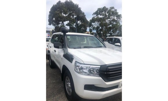 Buy Import Toyota Land Cruiser Black Car in Import - Dubai in Barbados Buy Import Toyota Land Cruiser Black Car in Import - Dubai in Barbados